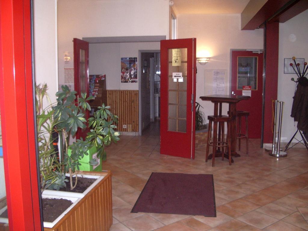 Hotel Le Sully La Roche Sur Yon Buitenkant foto